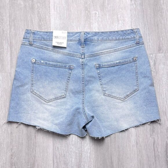 Denim Jean Shorts 8/29 - Picture 3 of 3